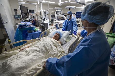 Inside A Boston Or Surgery Shows Hospitals Steps To Reduce Its Carbon