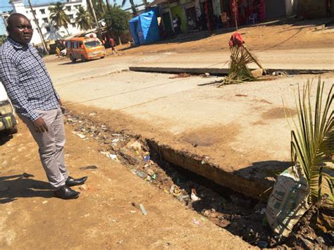 Mombasa Residents Criticise Bogus Uhuru Projects As Bamburi Road Sinks