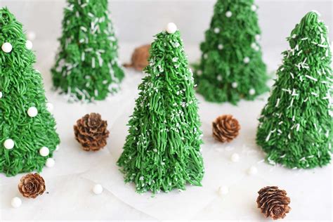 Turn Ice Cream Cones Into Festive Snow Covered Christmas Trees Recipe