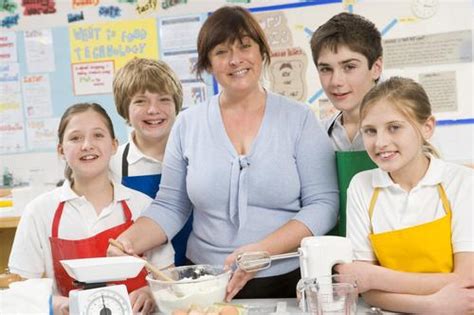 People Want Home Economics Classes Brought Back In Order To Teach Kids