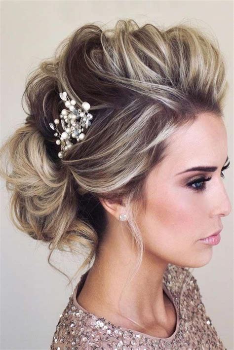 The hairstyle would be an excellent choice for weddings and other formal occasions. 24 Cool And Daring Faux Hawk Hairstyles For Women | Hairdo ...