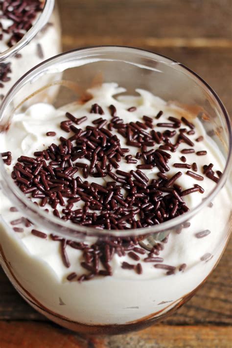 20 Best White Chocolate Desserts Insanely Good