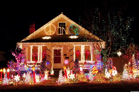 20 30 House Christmas Light Ideas