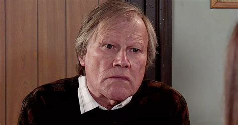 Coronation Streets Roy Cropper To Make Dramatic Return For Explosive