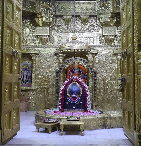 It is no enigma that gujaratis are known for their love to travel and exceptional quest for food. Holy month of Shravan begins in Gujarat | DeshGujarat