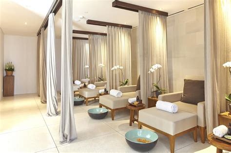 3 Southeast Asian Spa Retreats That Should Be On Your Bucket List Spa Room Decor Spa Interior