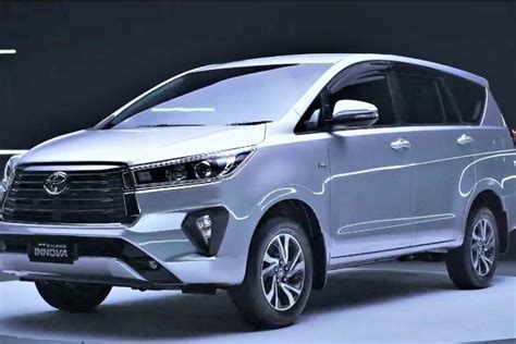 New Toyota Innova Crysta Facelift Bs Price And Variants Explained My XXX Hot Girl