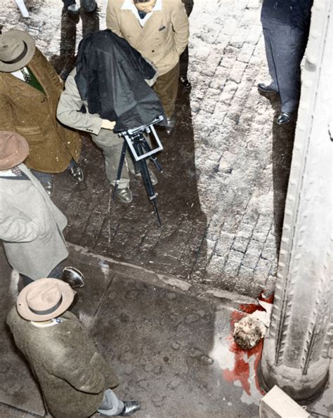 31 Colorized Vintage Crime Scene Photos That Bring A Violent Past Back