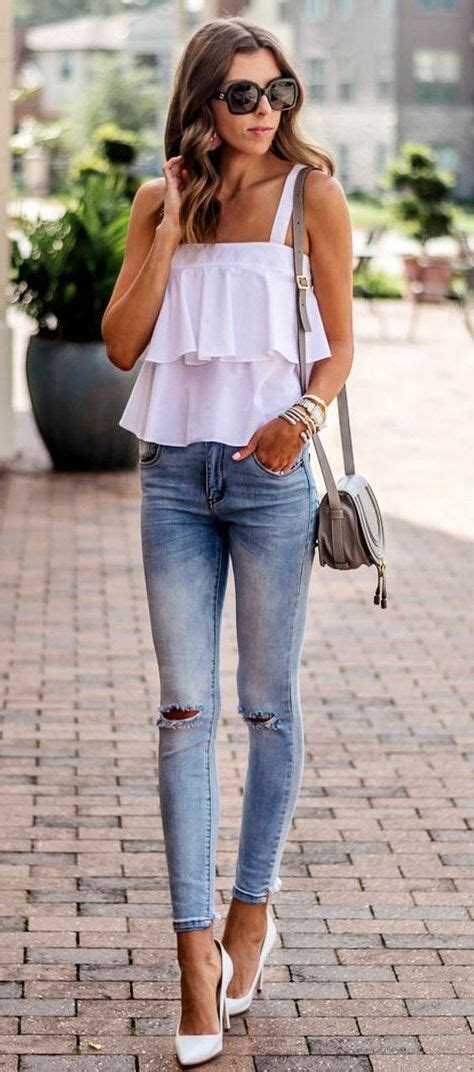How To Wear A Pair Of White Heels White Top Bag Rippe Jeans