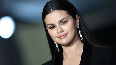 Selena Gomez Says She Had To Detox From Prescription Meds After Bipolar Diagnosis Good