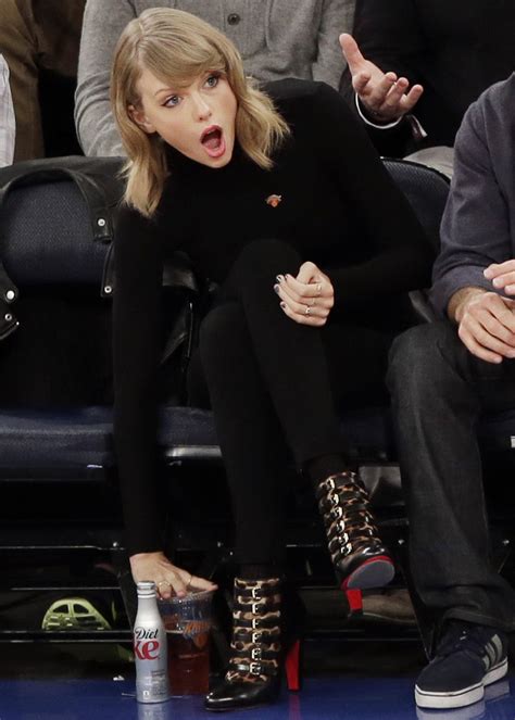 Taylor Swift And Karlie Kloss At The New York Knicks Game October 2014