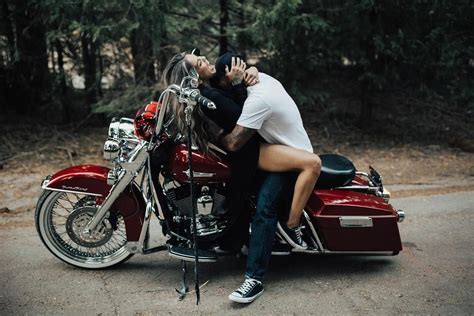 Pin By Brooke Sukut On Wedding In 2020 Motorcycle Couple Pictures Harley Couple Biker Couple