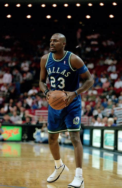 ¡gracias a los doctores ceballos y su equipo por tratarme tan bien siempre! Cedric Ceballos offers motivation to Dallas Mavericks fans