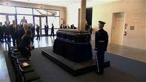 Mourners Line Up As Nancy Reagan Visitation Begins