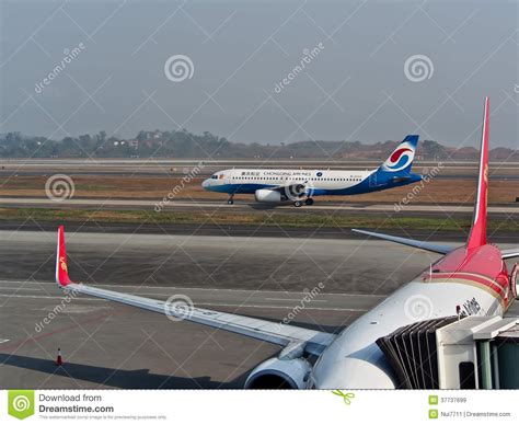 Landing At Shanghai International Airport Editorial Stock Image Image
