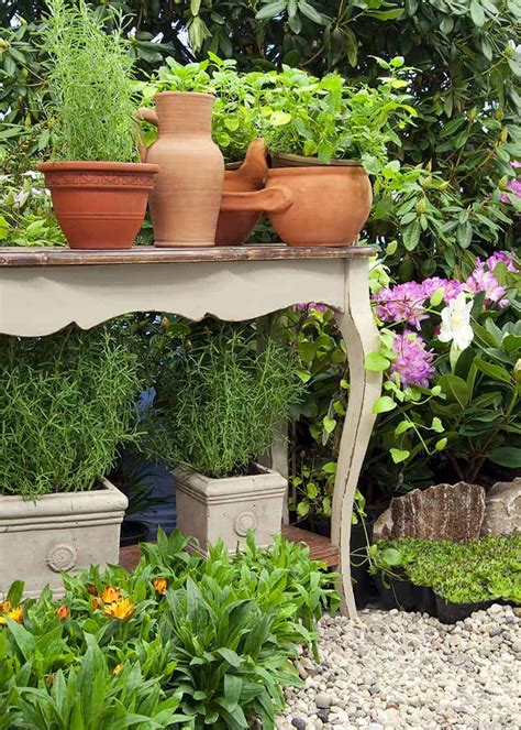 25 Pretty Herb Garden Ideas