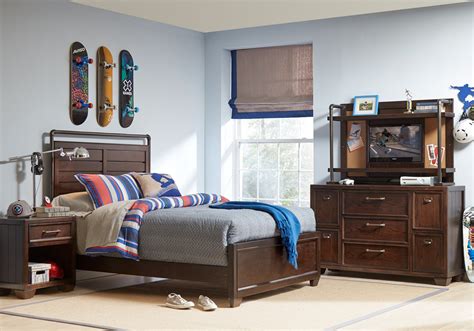 Athletic boys rooms generally feature sports bedroom decor in red, blue and yellow color palettes. Twin Bedroom Sets for Boys: Single Beds with Dressers, etc ...