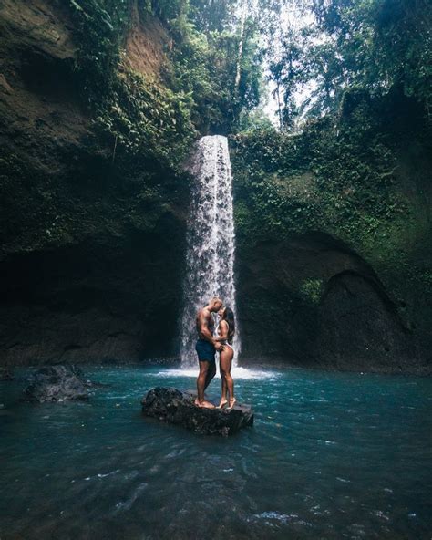 Waterfall Couple Love And Kiss Hd Photo By Oliver Sjöström Ollivves On Unsplash Bali