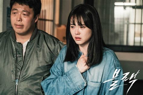 แฟนๆ 'ซงคัง' กับ 'ฮันโซฮี' เตรียมพบกับซีรีส์สร้างจาก webtoon 'nevertheless' เรื่องราวของหนุ่มที่ไม่เคยสนใจการออกเดท จนกระทั่งได้มาเจอกับหญิงสาวคนนึง. อันดับนักแสดงละครที่มีอิทธิพลต่อแบรนด์สินค้า ประจำเดือน ...