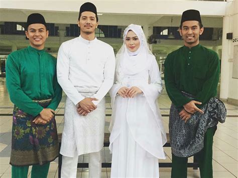 Orang cakap fattah amin ni sangat rapat dengan ibunya. edtv: (5 Gambar) Babak nikah Fattah Amin dan Niena Baharun ...