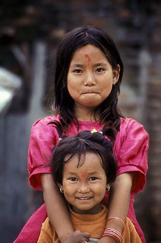 nepal smiling sisters so sweet kathmandu nepal flickr