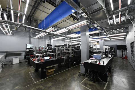 Skoltech Center For Photonic Science And Engineering Hybrid Photonics