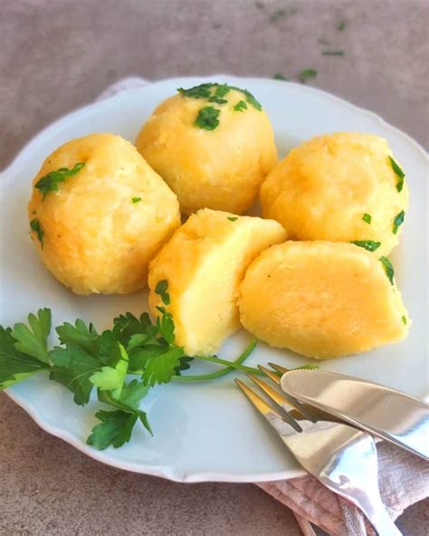 Easy German Potato Dumplings Kartoffelklöße Kartoffelknödel