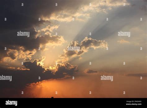 Sun Rays Silhouette Hi Res Stock Photography And Images Alamy