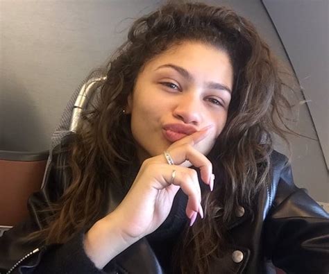 Zendaya Shuts Down Hater With An Epic Selfie