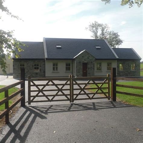 Luxurious Cottage Set In Beautiful Irish Countryside Dromineer In