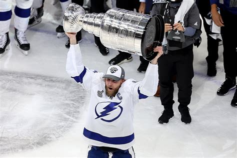 bubble hockey champions tampa bay lightning win stanley cup