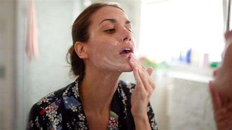 8 Simple Rules For Washing Your Face Everyday Health