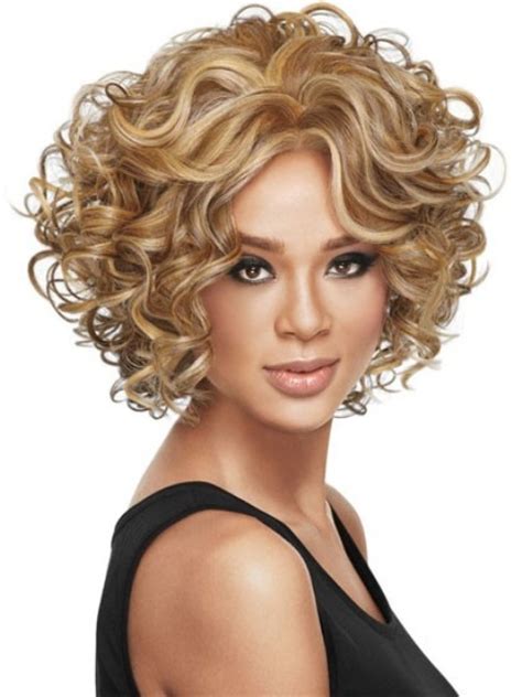 30 Best Curly Bob Hairstyles With How To Style Tips 11