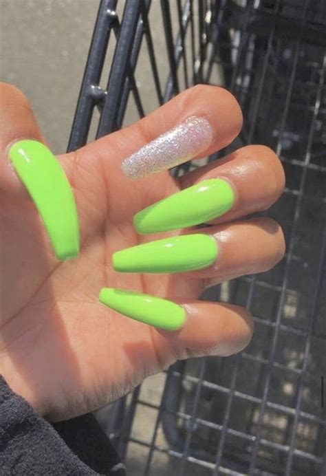 Follow Julianadawdyyy For More Like This Green Acrylic Nails Summer