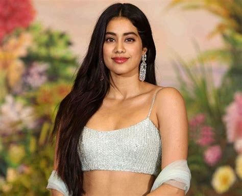 Top 10 Hottest And Beautiful Young Bollywood Actresses In 2019