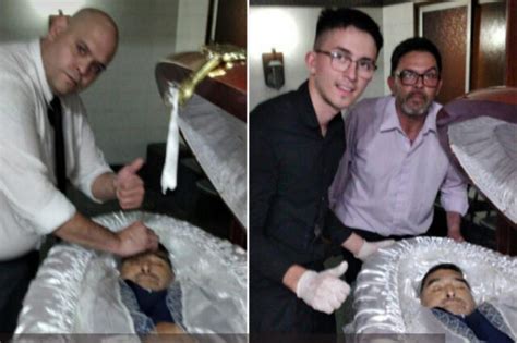 Claudio Fernadez Maradona Photos Argentina Funeral Worker Selfie Drama