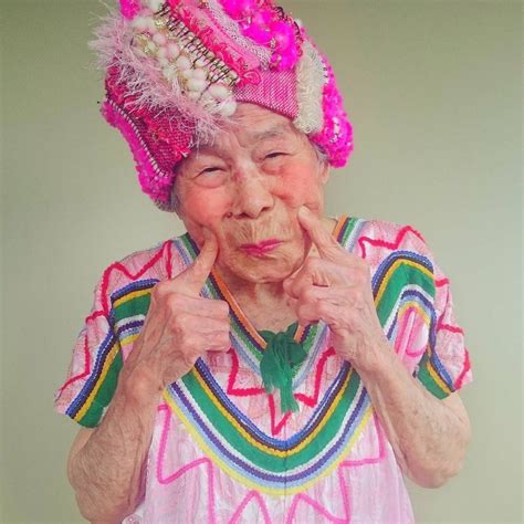 薑還是老的辣！93歲模特阿嬤展示最潮手工新衣！ 哇靠舊金山 Wacowsf 吃貨美食 旅游 電影 活動 找工作 美妝 生活