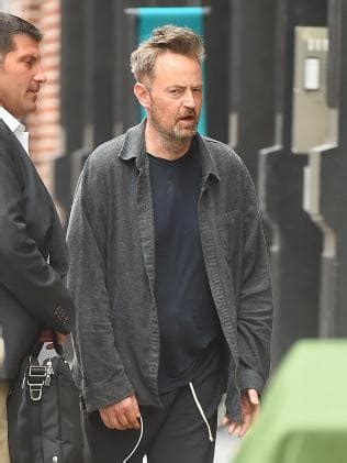 Matthew perry is a fine actor, a hilarious guy, and seems to have a heart of gold, so it's no wonder that he's dated some of hollywood's biggest stars. Matthew Perry, de 'Friends', vive em hotel com diária de R ...