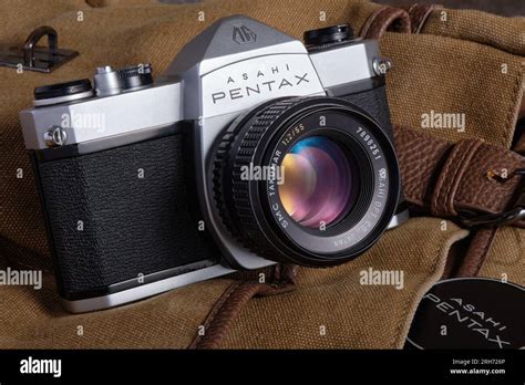 Vintage Asahi Pentax Sp1000 35mm Film Single Lens Reflex Slr Camera