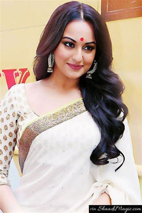 Sonakshi Sinha Wears A White Saree Teaming Up With Red Bindi The Bollywood Actress Has Been