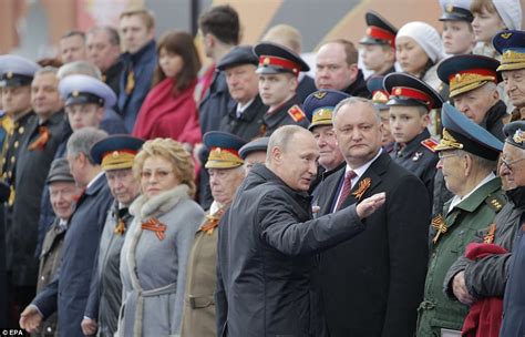 Putin Shows Off Russias Firepower At Victory Day Parade Daily Mail