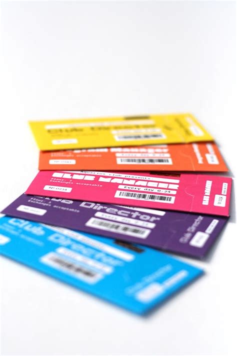 Create your own business cards without design skills ⏩ crello business card maker completely free choose professional business card templates. 35 Creative and Uniquely Shaped Business Cards - Jayce-o-Yesta