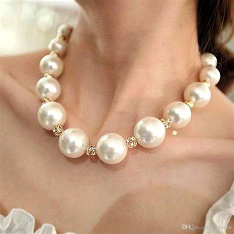 New Fashion Celebrity Big White Large Pearl Beads Necklace Chain Simulated Pearl Statement