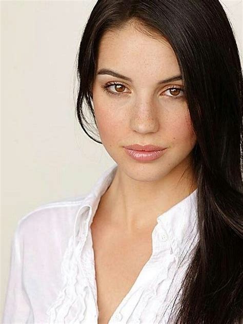 pin by coral lopez on beauty glam adelaide kane australian actors headshots