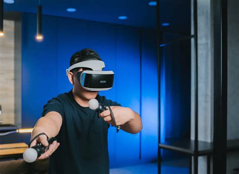 What Is a Virtual Reality Escape Rooms? + FAQ | Escape Room Search