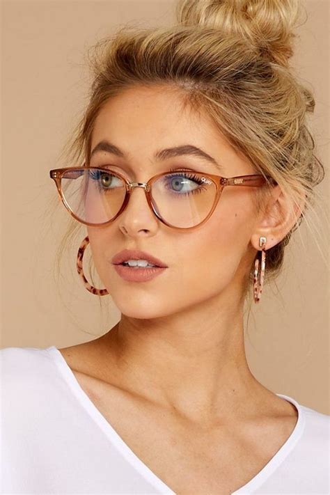 40 Pretty Girls With Glasses Photo Pose For Instagram Glasses Trends