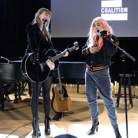 hayley kiyoko and taylor swift surprised fans with a duet performance teen vogue