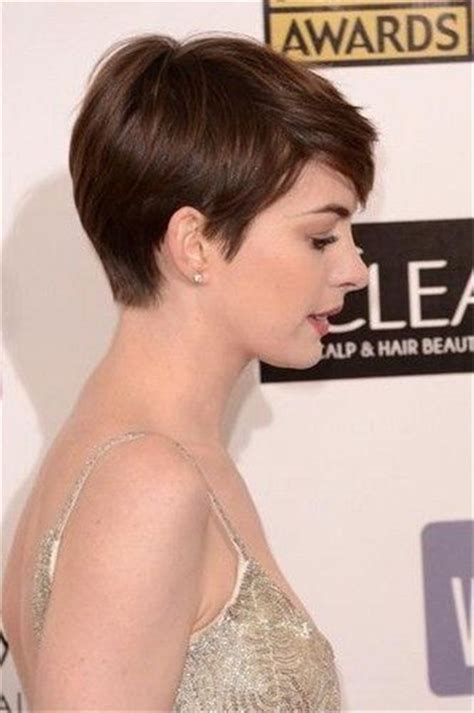 Get Some Inspiration From Anne Hathaways Short Hair Short Hairstyles