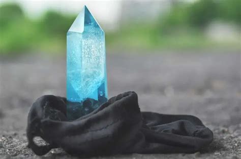 Blue Quartz The Ultimate Guide To Meaning Properties Uses Gemstonist