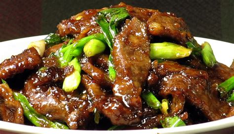 Recipe by chantal @ nerdymamma.com. Mongolian Beef (PF Chang's copycat) | Mongolian beef ...